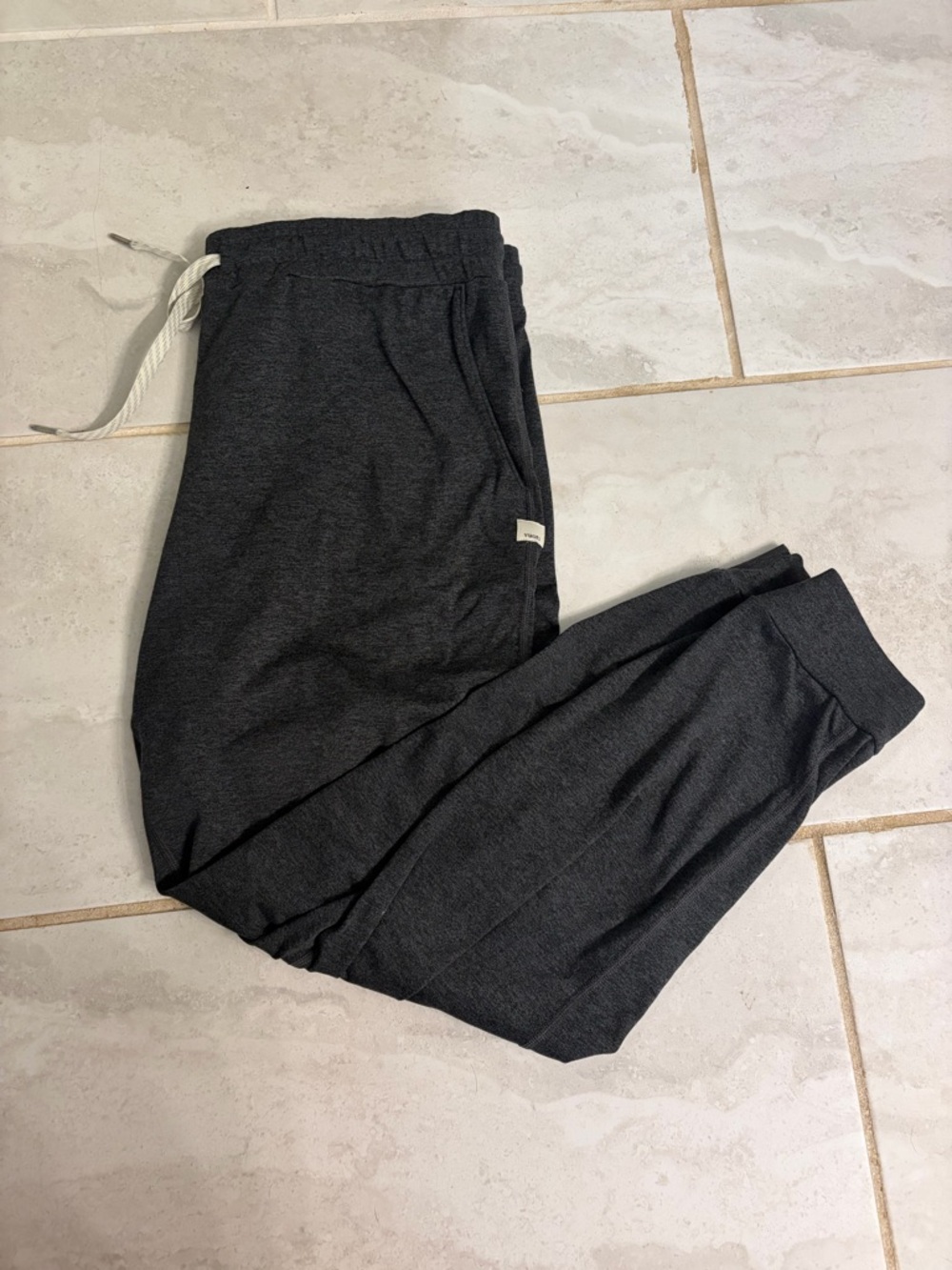 Vuori Heathered Charcoal Active Jogger